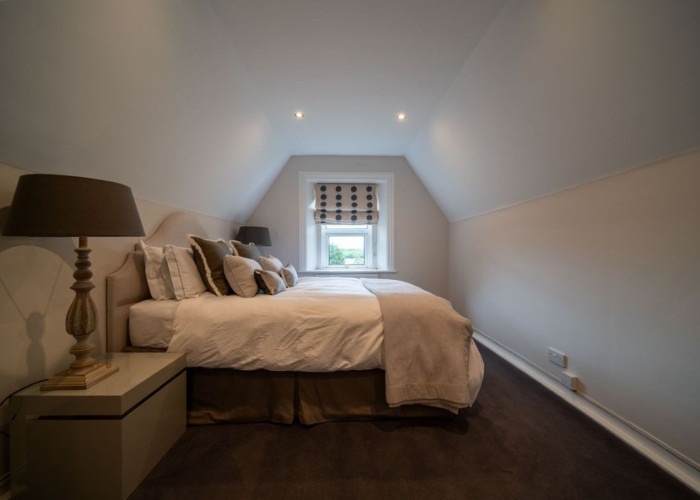 33. Bedroom (Double)
