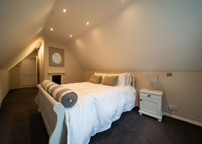 60. Bedroom (Double)