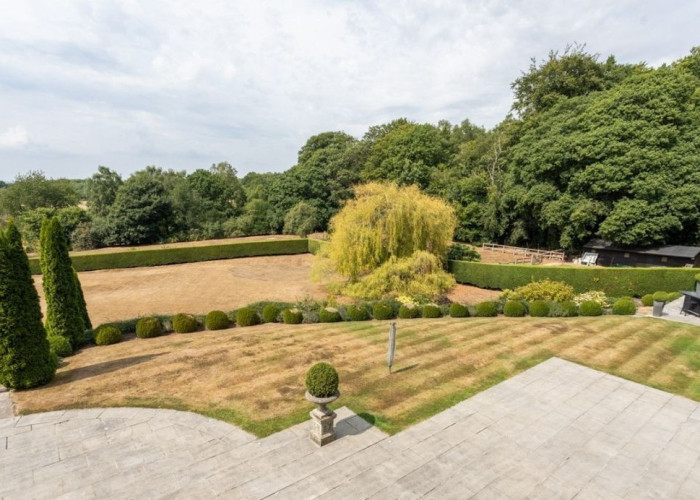 75. Garden (Rear, Large)