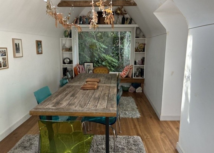 21. Diningroom