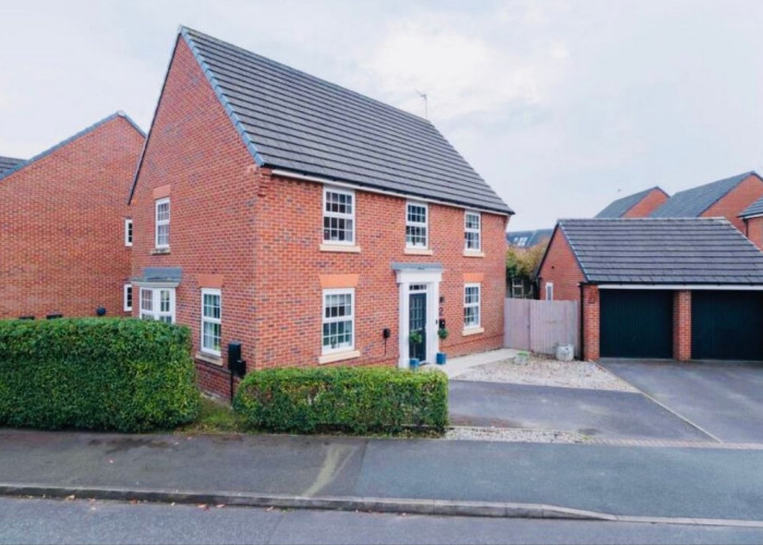 Driveway, Garage (Double), Coronavirus-Friendly at Modern Detached Home In Cheshire For Filming, Cheshire