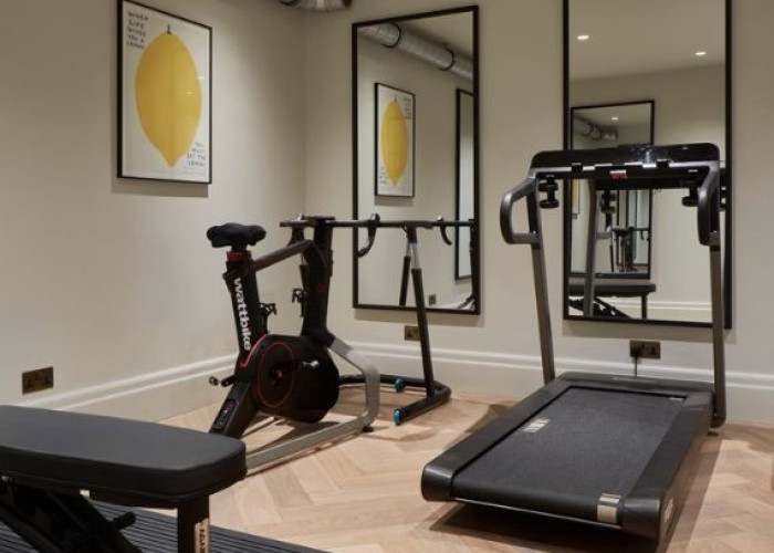 Gym (Home) at Victorian Riverside Five Bedroom House With A Terrace For Filming, Middlesex