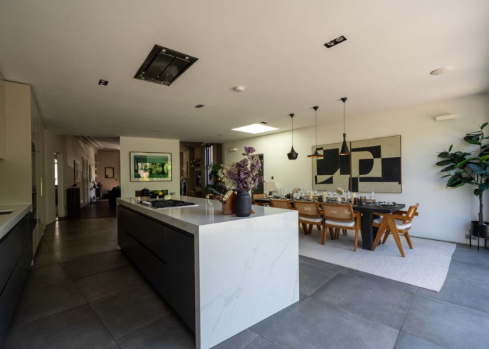Kitchen (With Island), Kitchen With Table, Kitchen (White units) at Victorian Terrace with Large Open Plan Space For Filming, London