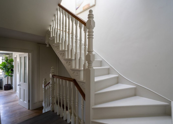 Stairs, Wall at Victorian Terrace with Large Open Plan Space For Filming, London