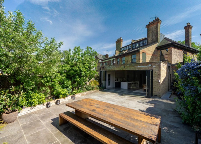 Home, House at Victorian Terrace with Large Open Plan Space For Filming, London