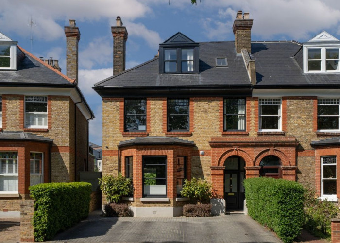 Driveway, Terrace House, Coronavirus-Friendly at Victorian Terrace with Large Open Plan Space For Filming, London