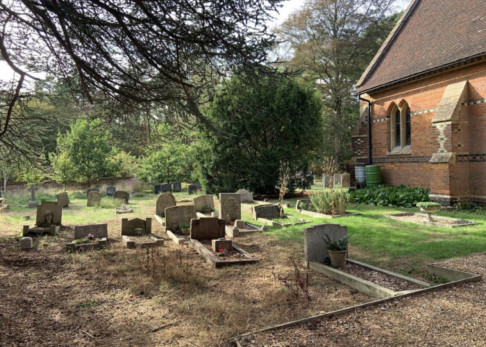 Grass, Leaf at Arts And Crafts Style Victorian Church For Filming, Hertfordshire