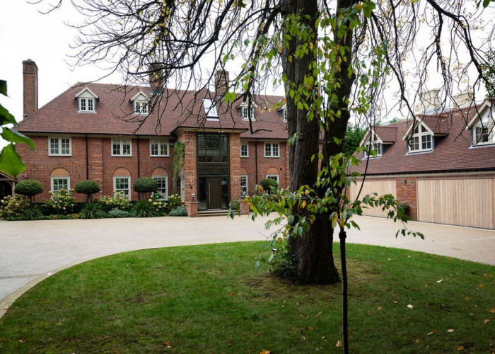 Building, House at Beautiful Contemporary Home In Buckinghamshire For Filming, Buckinghamshire