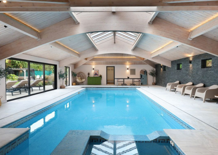 Swimming-pool at Beautiful Contemporary Home In Buckinghamshire For Filming, Buckinghamshire
