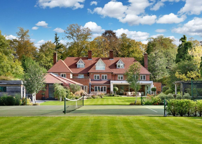 Tennis Court, Garden (Rear, Large) at Beautiful Contemporary Home In Buckinghamshire For Filming, Buckinghamshire