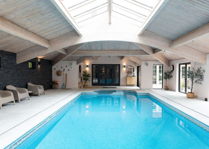 Swimming pool, Resort at Beautiful Contemporary Home In Buckinghamshire For Filming, Buckinghamshire