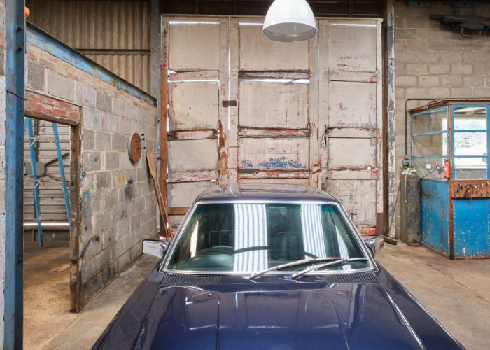 Industrial Garage And Workshop For Filming, Norfolk