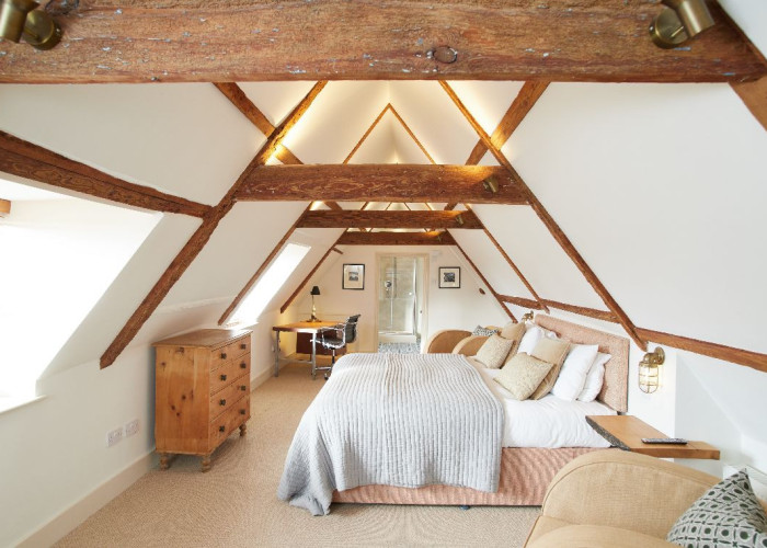 Bedroom (Master/En-Suite), Bedroom (Double) at Spacious Three Storey House For Filming, Norfolk