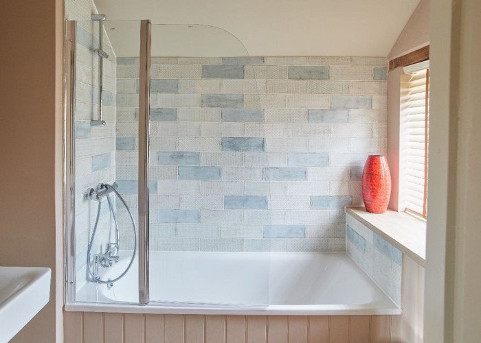 Bathroom at Spacious Three Storey House For Filming, Norfolk