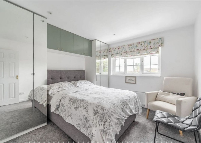 Bedroom (Double) at Detached Home Across Three Floors For Filming, London