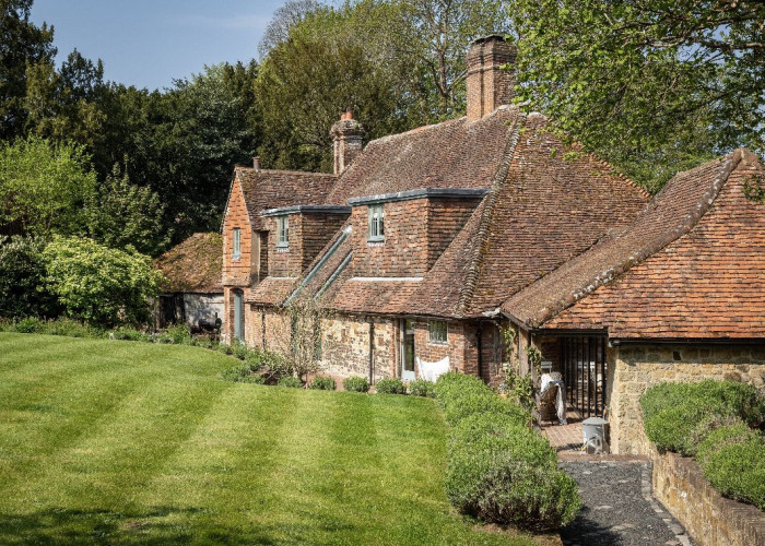 Cottage, Roof at Beautiful 17th Century Home For Filming, West Sussex