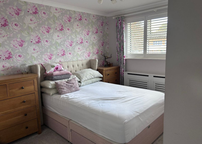 Bedroom (Double) at Detached Family Home In Bedfordshire For Filming, Bedfordshire