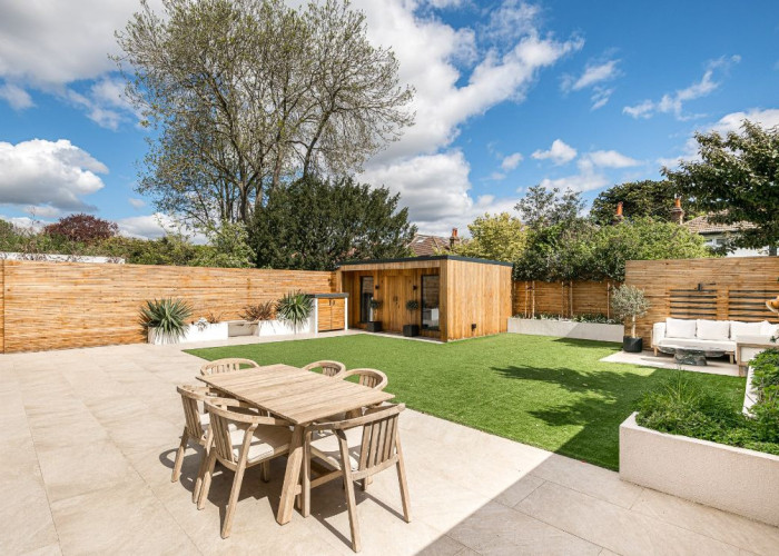 Patio / Veranda at Sleek New Build In London For Filming, London