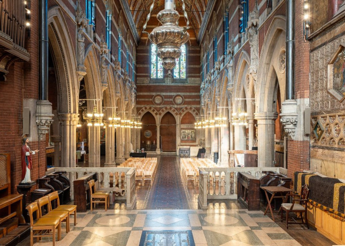 Church, Coronavirus-Friendly at Stunning Church With Breath-taking Interior For Filming, London