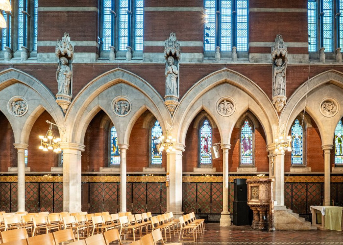 Stunning Church With Breath-taking Interior For Filming, London
