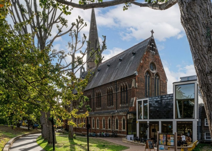 Stunning Church With Breath-taking Interior For Filming, London