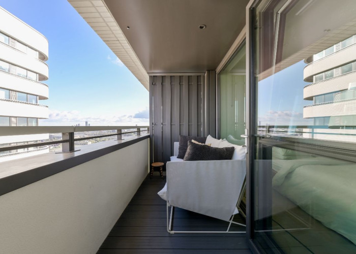 Balcony at Bright One Bedroom Apartment On The 15th Floor For Filming, London