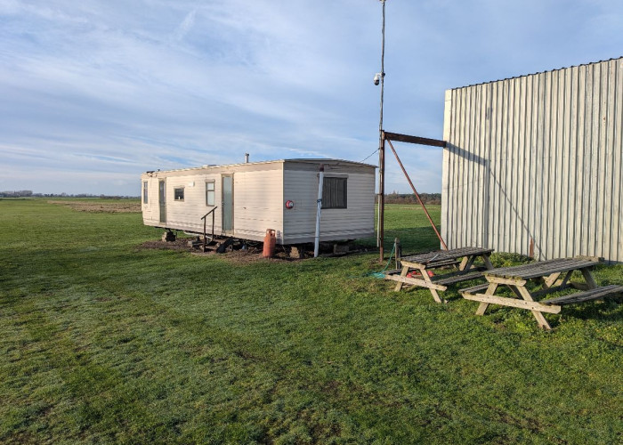 Plain, Land lot at Twenty One Acre Private Airfield And Runway For Filming, Lincolnshire