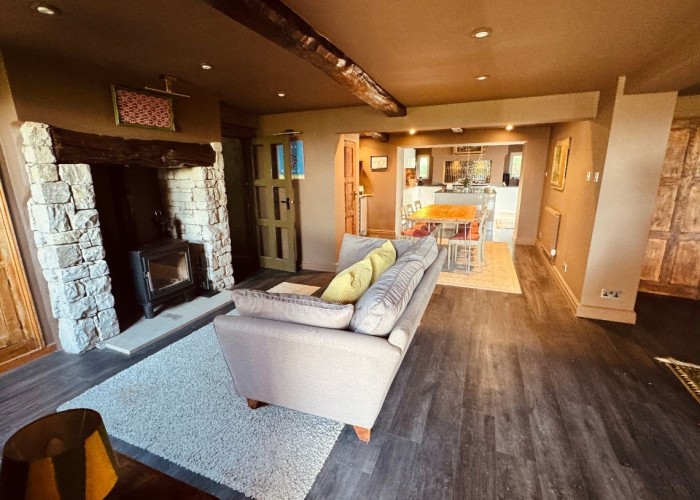 Large Five Bedroom Farmhouse For Filming, Cumbria