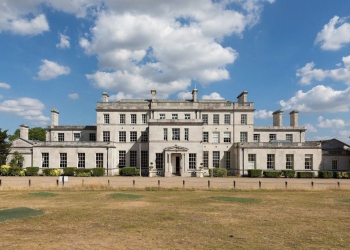 London: Georgian Stately Home For Filming