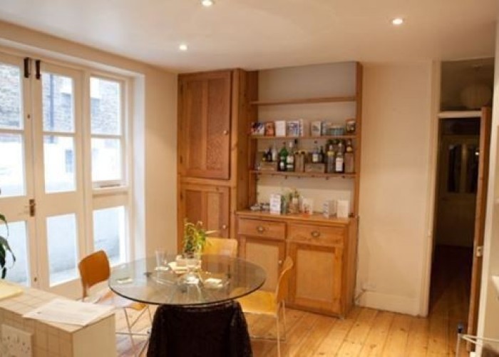 5. Kitchen With Table
