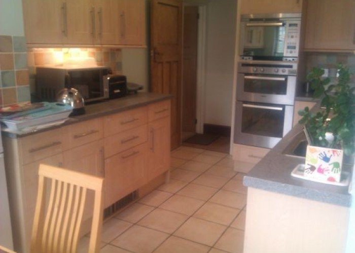 8. Kitchen (Wooden Units)