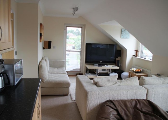 9. Flats / Appartments