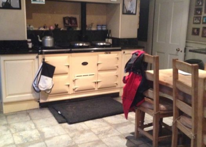 2. Kitchen (Rustic)