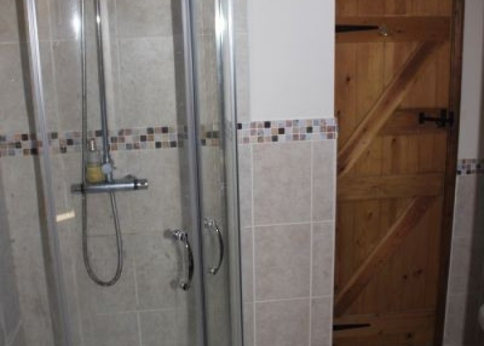 32. Shower Room