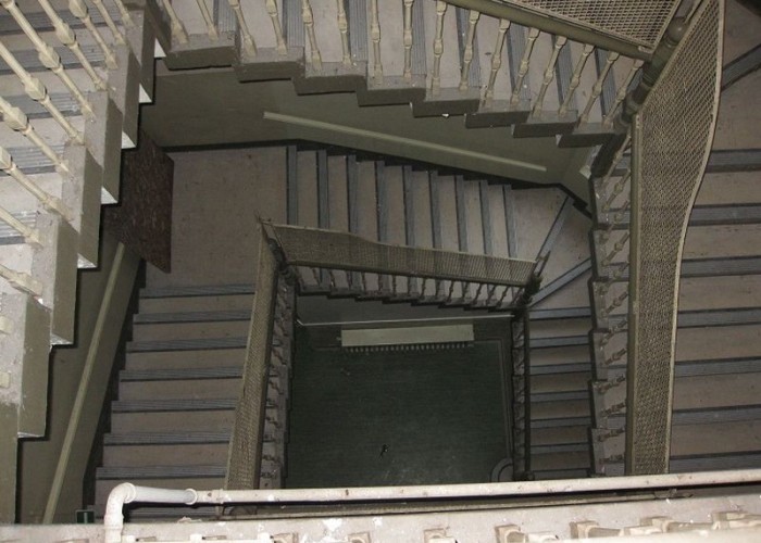 28. Staircase (Spiral)