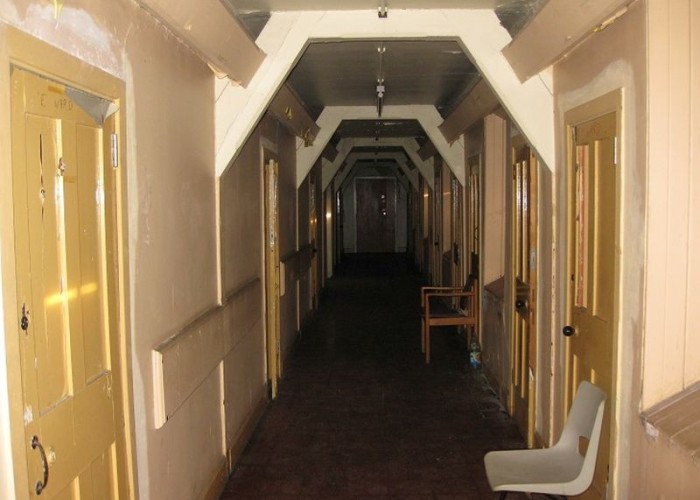 29. Corridor