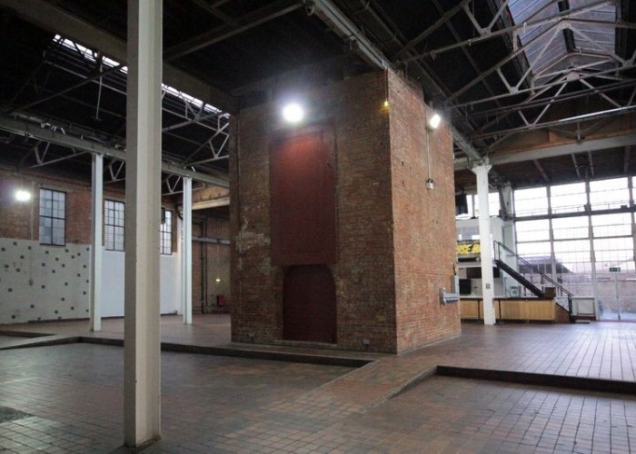 2. Warehouse (Medium)