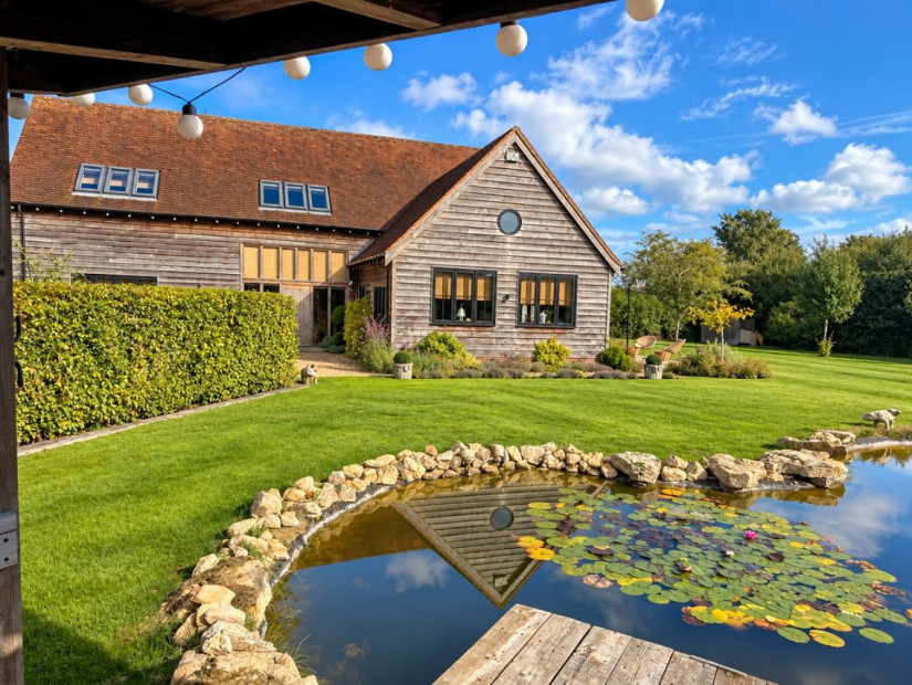 Barn, Lake / Pond, Coronavirus-Friendly at A Beautiful Countryside Barn Conversion For Filming, Warwickshire