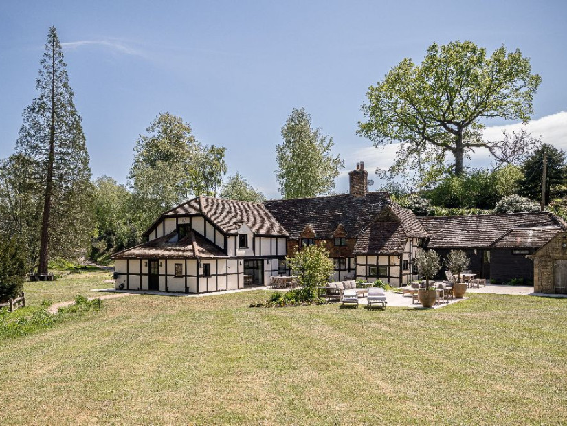Manor House, Coronavirus-Friendly at Contemporary 16th Century Black And White House For Filming, West Sussex