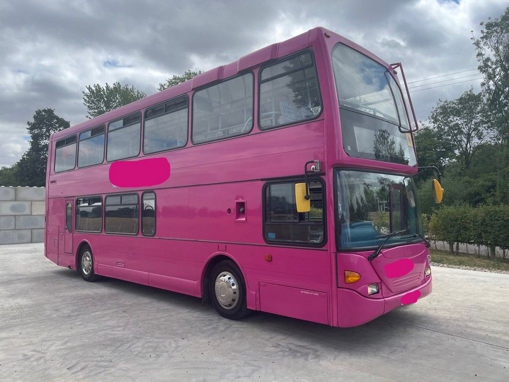 Bus Rajer Pink Pink Double Decker Bus For Filming