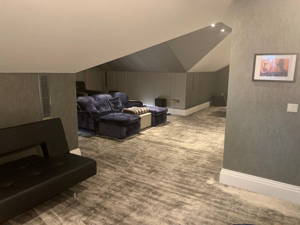 Large White Rendered Home For Filming