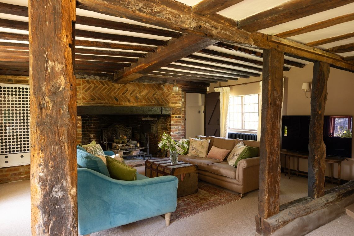 Beautiful 15th Century Tudor Timber Framed Home For Filming